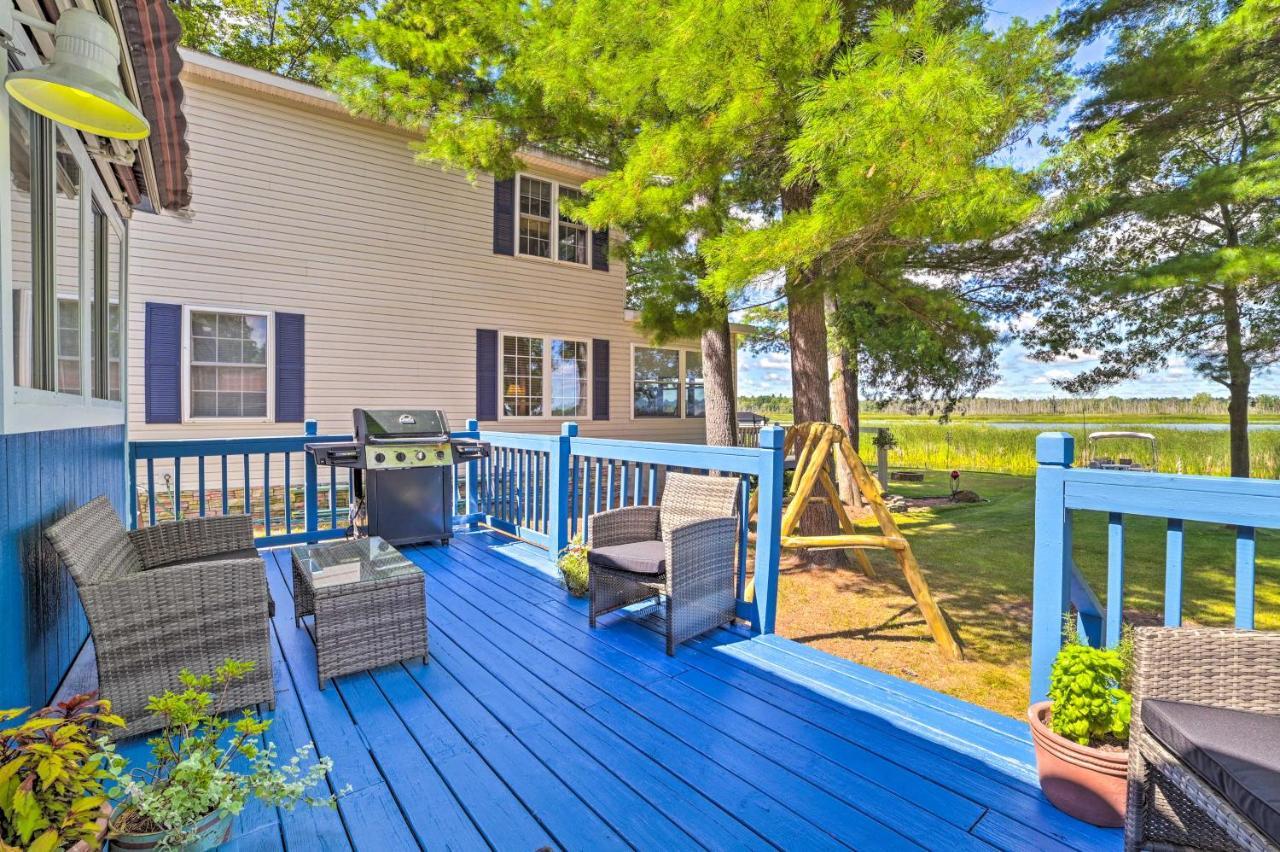 East Tawas Lakefront Getaway With Kayaks And Deck エクステリア 写真